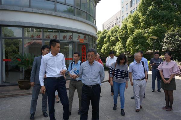 中國（海南）改革發展研究院院長、國務院發展研究中心企業所所長領導一行來我司調研工作